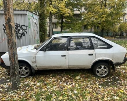 Белый Опель Адам, объемом двигателя 1.5 л и пробегом 250 тыс. км за 500 $, фото 3 на Automoto.ua