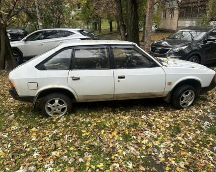 Белый Опель Адам, объемом двигателя 1.5 л и пробегом 250 тыс. км за 500 $, фото 1 на Automoto.ua