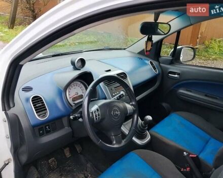 Белый Опель Агила, объемом двигателя 1.24 л и пробегом 270 тыс. км за 3799 $, фото 4 на Automoto.ua