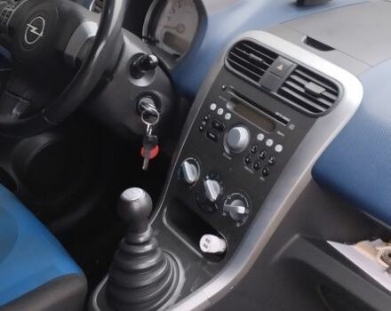 Белый Опель Агила, объемом двигателя 1.2 л и пробегом 246 тыс. км за 3950 $, фото 6 на Automoto.ua