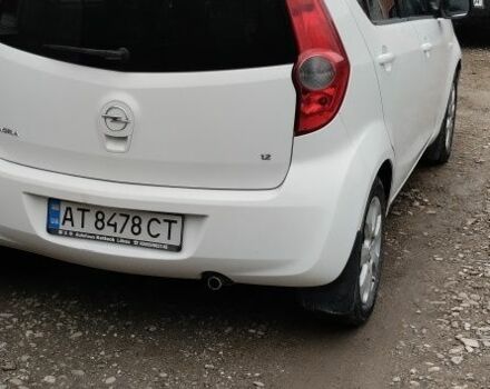 Белый Опель Агила, объемом двигателя 1.2 л и пробегом 246 тыс. км за 3950 $, фото 3 на Automoto.ua