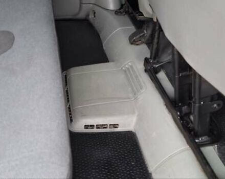 Серый Опель Агила, объемом двигателя 2 л и пробегом 338 тыс. км за 13600 $, фото 13 на Automoto.ua