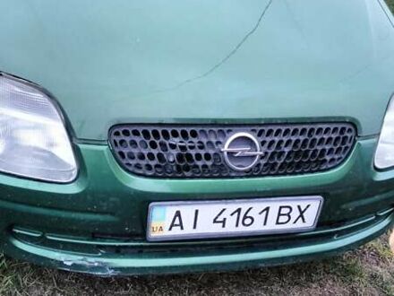 Зеленый Опель Агила, объемом двигателя 1.2 л и пробегом 229 тыс. км за 2400 $, фото 1 на Automoto.ua
