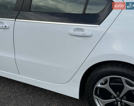 Белый Опель Ампера, объемом двигателя 1.4 л и пробегом 202 тыс. км за 9900 $, фото 5 на Automoto.ua