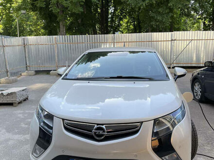 Белый Опель Ампера, объемом двигателя 1.4 л и пробегом 180 тыс. км за 10500 $, фото 1 на Automoto.ua