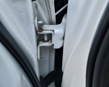 Білий Опель Антара, об'ємом двигуна 2 л та пробігом 190 тис. км за 8000 $, фото 9 на Automoto.ua