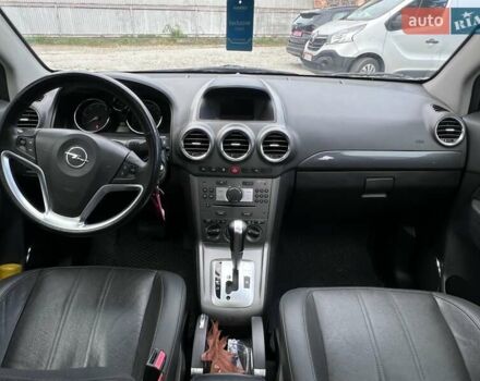 Опель Антара 2010 в Черновцах на Automoto.ua Белый Опель Антара, объемом двигателя 2 л и пробегом 170 тыс. км за 11663 $, фото 4 на Automoto.ua