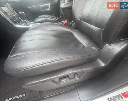 Білий Опель Антара, об'ємом двигуна 2.2 л та пробігом 131 тис. км за 9650 $, фото 103 на Automoto.ua