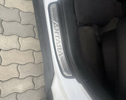 Білий Опель Антара, об'ємом двигуна 2.2 л та пробігом 131 тис. км за 9650 $, фото 79 на Automoto.ua