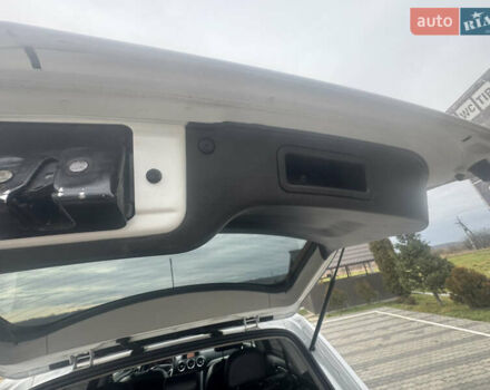 Білий Опель Антара, об'ємом двигуна 2.2 л та пробігом 131 тис. км за 9650 $, фото 67 на Automoto.ua