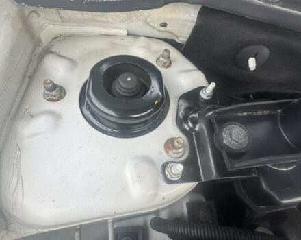 Білий Опель Антара, об'ємом двигуна 2.2 л та пробігом 131 тис. км за 9650 $, фото 28 на Automoto.ua