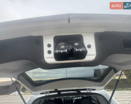 Білий Опель Антара, об'ємом двигуна 2.2 л та пробігом 131 тис. км за 9650 $, фото 51 на Automoto.ua