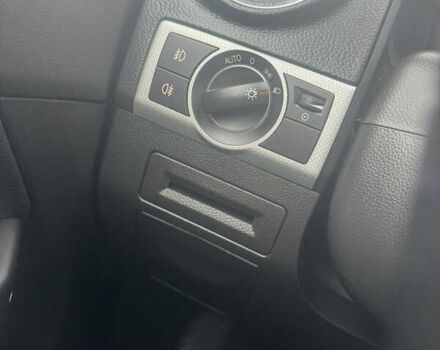 Білий Опель Антара, об'ємом двигуна 2.2 л та пробігом 131 тис. км за 9650 $, фото 105 на Automoto.ua