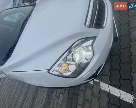 Білий Опель Антара, об'ємом двигуна 2.2 л та пробігом 131 тис. км за 9650 $, фото 6 на Automoto.ua