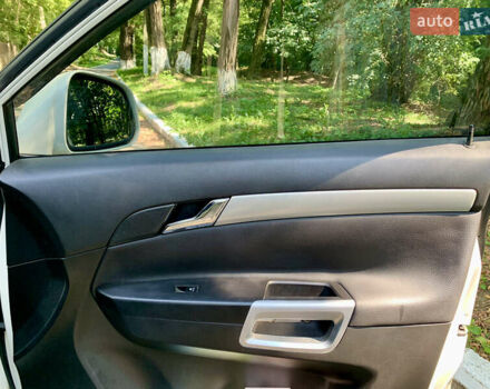 Белый Опель Антара, объемом двигателя 2.2 л и пробегом 231 тыс. км за 11800 $, фото 7 на Automoto.ua