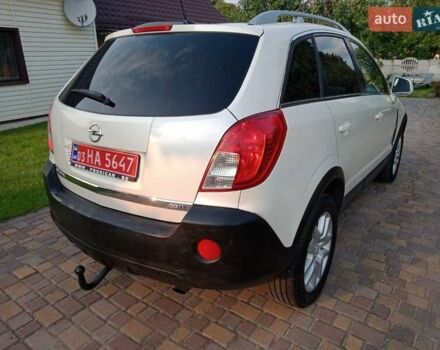 Белый Опель Антара, объемом двигателя 2.2 л и пробегом 199 тыс. км за 9500 $, фото 5 на Automoto.ua