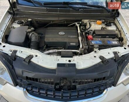 Белый Опель Антара, объемом двигателя 2.2 л и пробегом 224 тыс. км за 9620 $, фото 10 на Automoto.ua