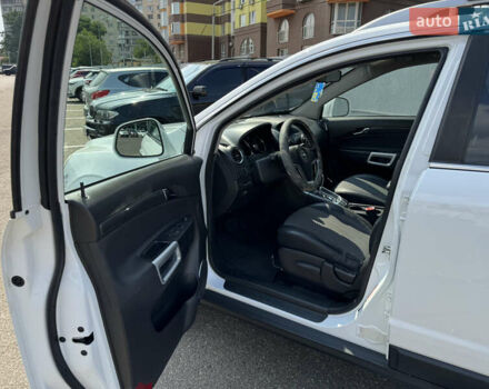 Білий Опель Антара, об'ємом двигуна 2.4 л та пробігом 128 тис. км за 12000 $, фото 11 на Automoto.ua