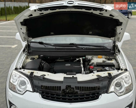 Белый Опель Антара, объемом двигателя 2.2 л и пробегом 115 тыс. км за 12200 $, фото 14 на Automoto.ua