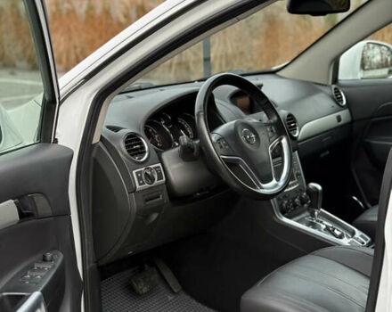 Белый Опель Антара, объемом двигателя 2.2 л и пробегом 115 тыс. км за 12200 $, фото 16 на Automoto.ua