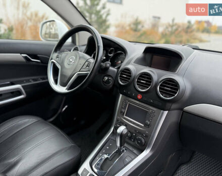 Белый Опель Антара, объемом двигателя 2.2 л и пробегом 115 тыс. км за 12200 $, фото 21 на Automoto.ua