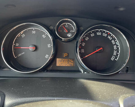 Білий Опель Антара, об'ємом двигуна 2.2 л та пробігом 208 тис. км за 11900 $, фото 12 на Automoto.ua