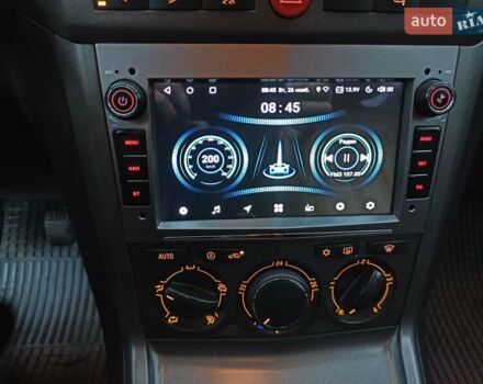 Чорний Опель Антара, об'ємом двигуна 2 л та пробігом 258 тис. км за 8300 $, фото 1 на Automoto.ua