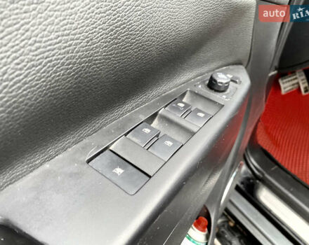 Черный Опель Антара, объемом двигателя 1.99 л и пробегом 235 тыс. км за 7500 $, фото 10 на Automoto.ua