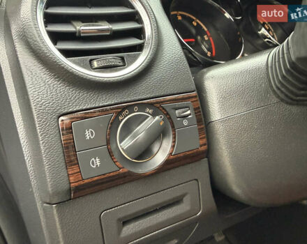 Чорний Опель Антара, об'ємом двигуна 2 л та пробігом 250 тис. км за 8950 $, фото 30 на Automoto.ua