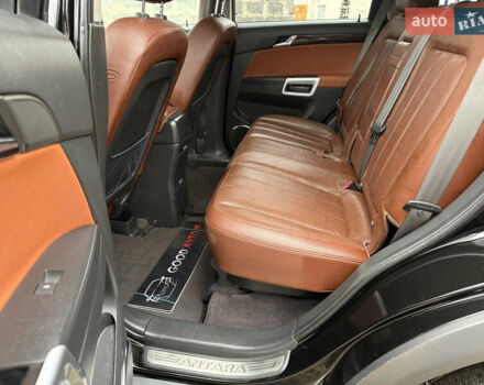 Чорний Опель Антара, об'ємом двигуна 2 л та пробігом 250 тис. км за 8950 $, фото 44 на Automoto.ua