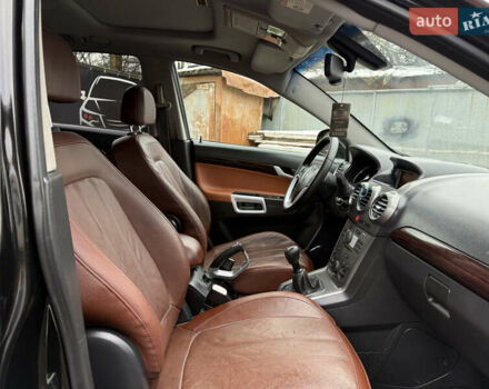 Чорний Опель Антара, об'ємом двигуна 2 л та пробігом 250 тис. км за 8950 $, фото 59 на Automoto.ua