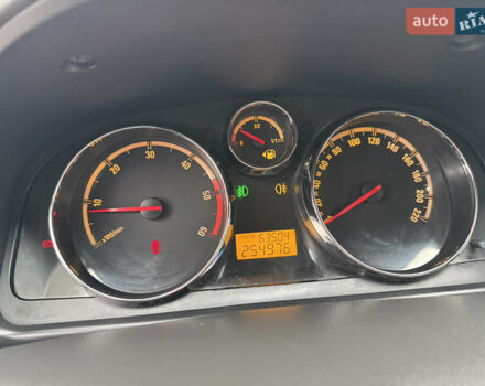 Чорний Опель Антара, об'ємом двигуна 2 л та пробігом 250 тис. км за 8950 $, фото 37 на Automoto.ua