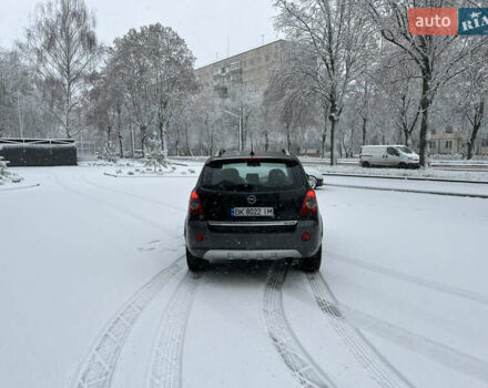 Черный Опель Антара, объемом двигателя 2 л и пробегом 225 тыс. км за 8400 $, фото 6 на Automoto.ua