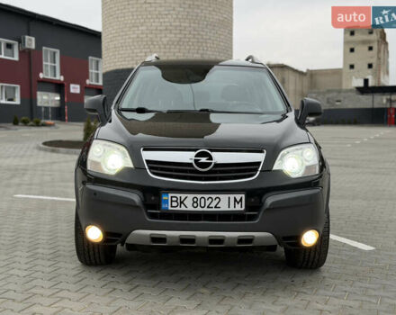 Черный Опель Антара, объемом двигателя 1.99 л и пробегом 226 тыс. км за 8500 $, фото 5 на Automoto.ua