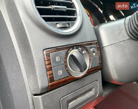 Черный Опель Антара, объемом двигателя 1.99 л и пробегом 235 тыс. км за 7500 $, фото 13 на Automoto.ua