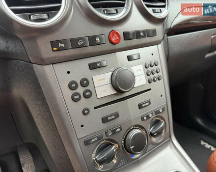 Чорний Опель Антара, об'ємом двигуна 2 л та пробігом 250 тис. км за 8950 $, фото 35 на Automoto.ua