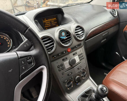 Чорний Опель Антара, об'ємом двигуна 2 л та пробігом 250 тис. км за 8950 $, фото 39 на Automoto.ua