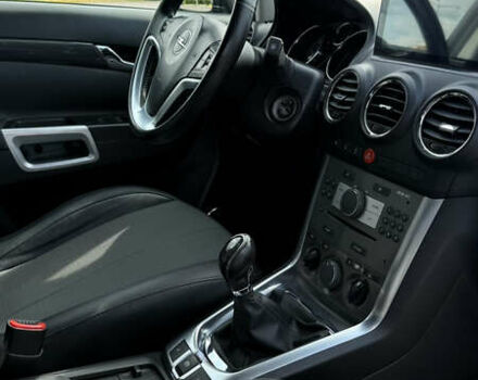 Черный Опель Антара, объемом двигателя 2.23 л и пробегом 178 тыс. км за 11200 $, фото 3 на Automoto.ua