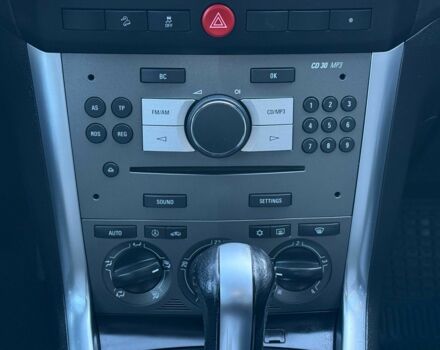 Черный Опель Антара, объемом двигателя 2.2 л и пробегом 225 тыс. км за 9700 $, фото 23 на Automoto.ua