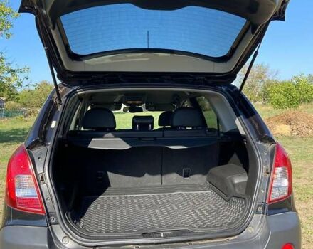 Чорний Опель Антара, об'ємом двигуна 2.2 л та пробігом 159 тис. км за 10000 $, фото 5 на Automoto.ua