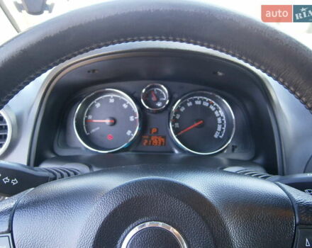 Чорний Опель Антара, об'ємом двигуна 2.23 л та пробігом 211 тис. км за 11200 $, фото 16 на Automoto.ua