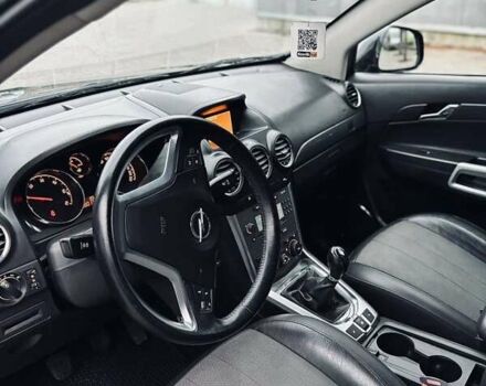 Черный Опель Антара, объемом двигателя 2.2 л и пробегом 180 тыс. км за 12800 $, фото 12 на Automoto.ua