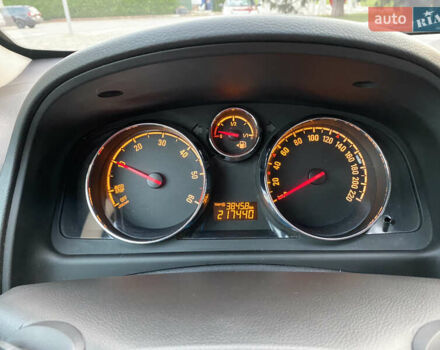 Чорний Опель Антара, об'ємом двигуна 2.2 л та пробігом 217 тис. км за 11850 $, фото 23 на Automoto.ua