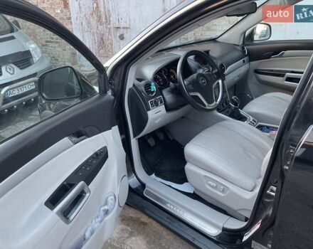 Чорний Опель Антара, об'ємом двигуна 2.2 л та пробігом 138 тис. км за 12450 $, фото 59 на Automoto.ua