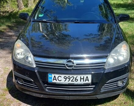 Черный Опель Антара, объемом двигателя 1.6 л и пробегом 246 тыс. км за 3700 $, фото 1 на Automoto.ua