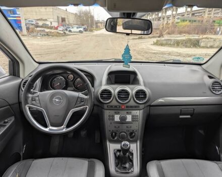 Сірий Опель Антара, об'ємом двигуна 2 л та пробігом 191 тис. км за 3700 $, фото 9 на Automoto.ua