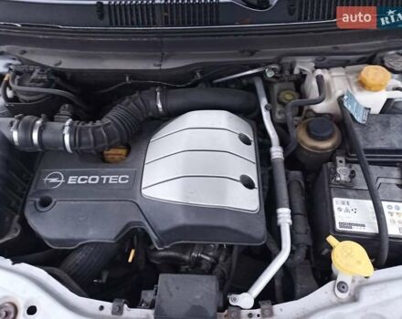 Сірий Опель Антара, об'ємом двигуна 1.99 л та пробігом 243 тис. км за 8000 $, фото 18 на Automoto.ua