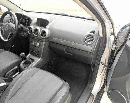 Сірий Опель Антара, об'ємом двигуна 2 л та пробігом 191 тис. км за 3700 $, фото 17 на Automoto.ua