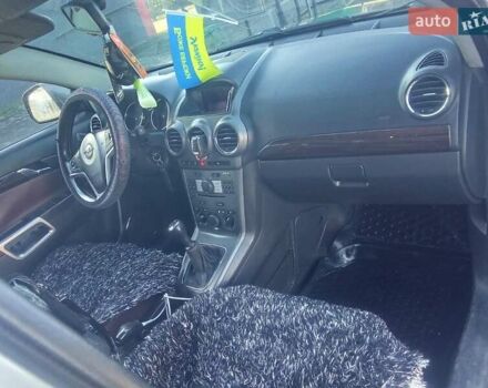 Серый Опель Антара, объемом двигателя 1.99 л и пробегом 418 тыс. км за 6500 $, фото 3 на Automoto.ua