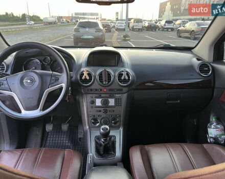 Серый Опель Антара, объемом двигателя 2 л и пробегом 280 тыс. км за 8300 $, фото 4 на Automoto.ua